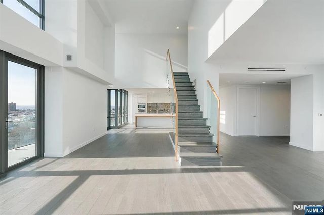 320 Adolphus Avenue 1415, Cliffside Park, NJ 07010