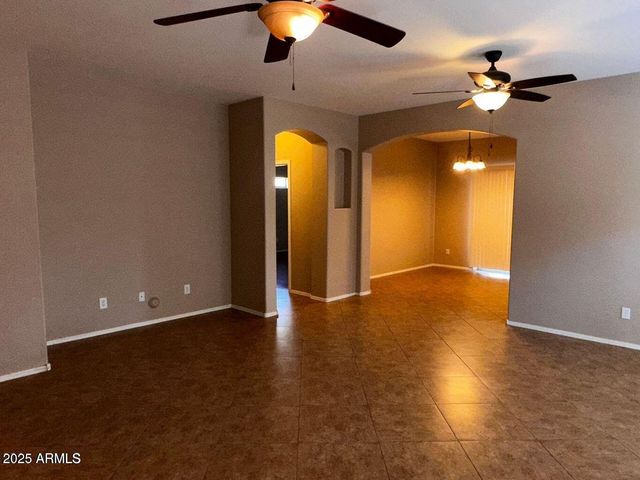 36113 N MIRANDESA Drive, San Tan Valley, AZ 85143