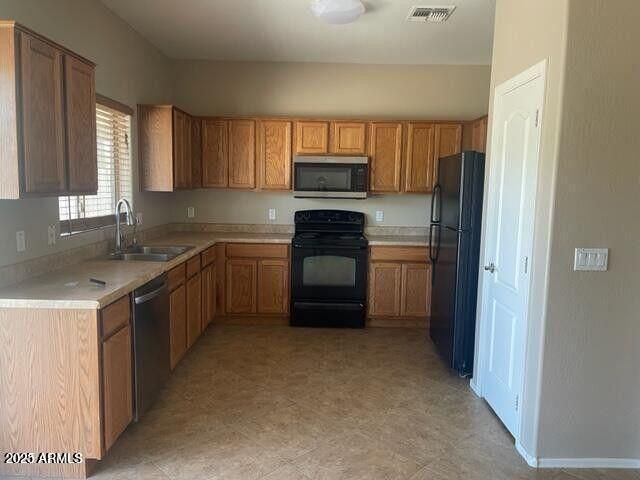 36113 N MIRANDESA Drive, San Tan Valley, AZ 85143