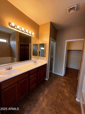 36113 N MIRANDESA Drive, San Tan Valley, AZ 85143