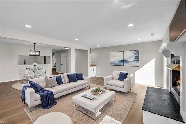 324 Elderwood CT, Virginia Beach, VA 23462