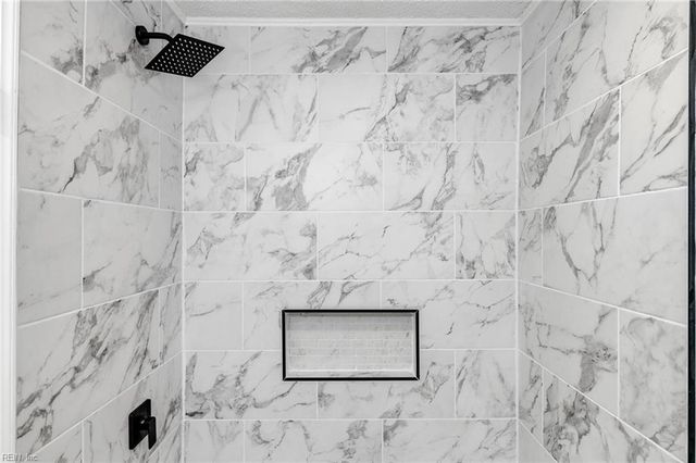 324 Elderwood CT, Virginia Beach, VA 23462