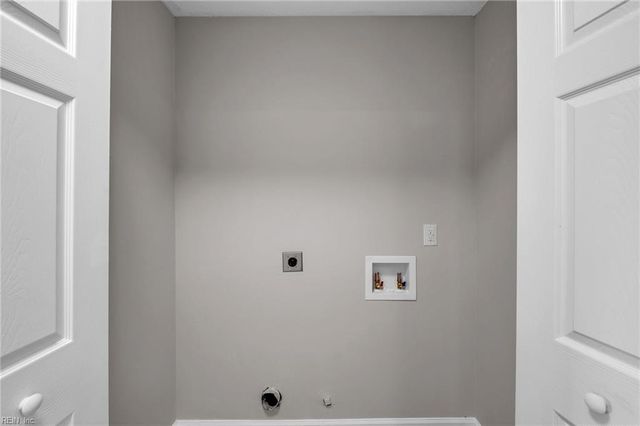 324 Elderwood CT, Virginia Beach, VA 23462