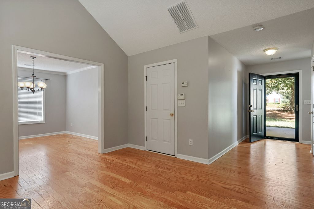 527 Judith Court, Mcdonough, GA 30252 — photo 3
