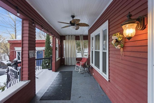 7 Moulton Street, Raymond, NH 03077