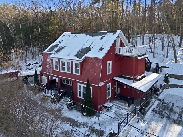 7 Moulton Street, Raymond, NH 03077