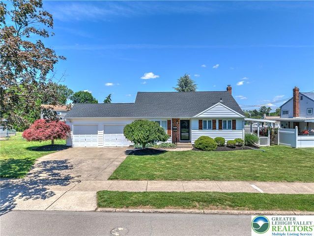 2038 Vista Drive, Bethlehem City, PA 18018