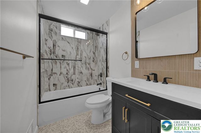 2038 Vista Drive, Bethlehem City, PA 18018