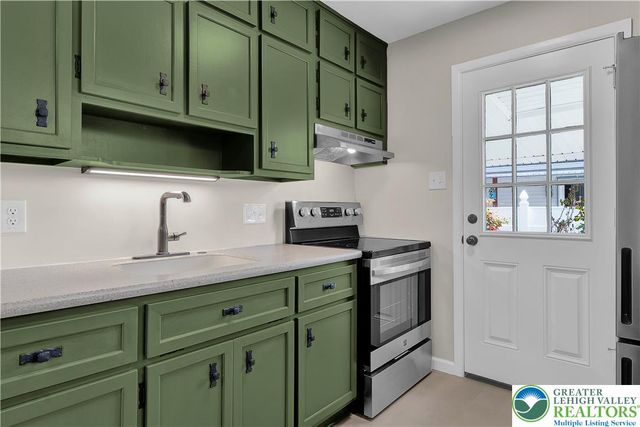 2038 Vista Drive, Bethlehem City, PA 18018
