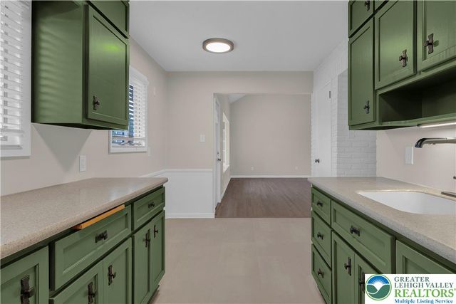 2038 Vista Drive, Bethlehem City, PA 18018