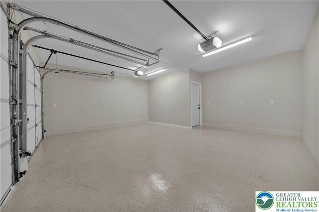 2038 Vista Drive, Bethlehem City, PA 18018
