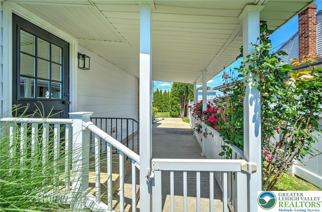 2038 Vista Drive, Bethlehem City, PA 18018