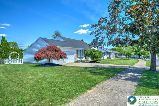 2038 Vista Drive, Bethlehem City, PA 18018