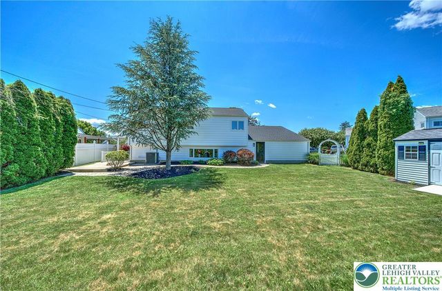 2038 Vista Drive, Bethlehem City, PA 18018