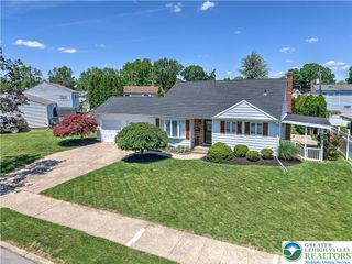 2038 Vista Drive, Bethlehem City, PA 18018