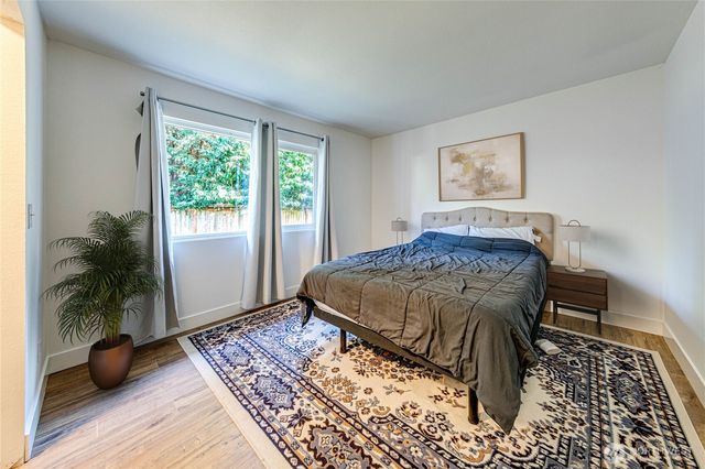 21925 2nd Avenue SE, Bothell, WA 98021