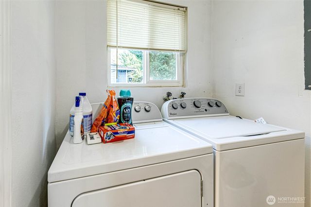 21925 2nd Avenue SE, Bothell, WA 98021