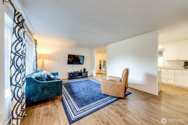 21925 2nd Avenue SE, Bothell, WA 98021