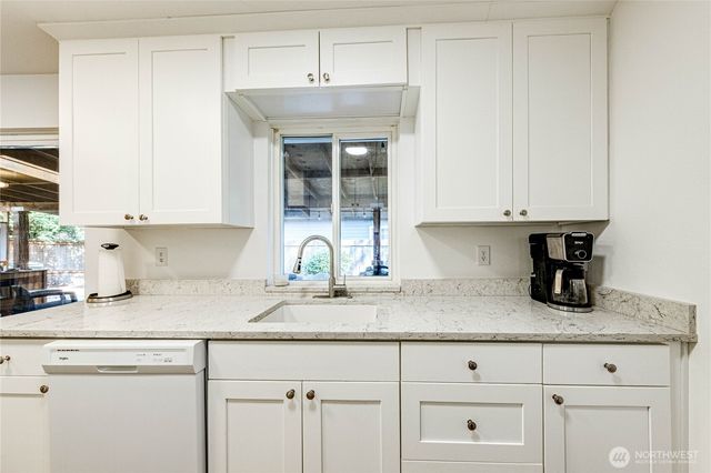 21925 2nd Avenue SE, Bothell, WA 98021