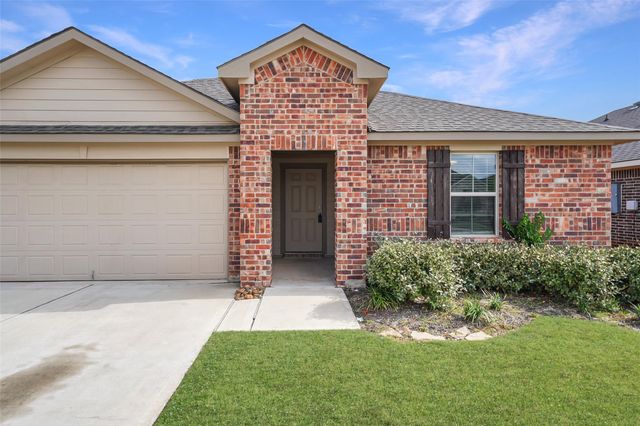 2407 Divot Lane, Navasota, TX 77868