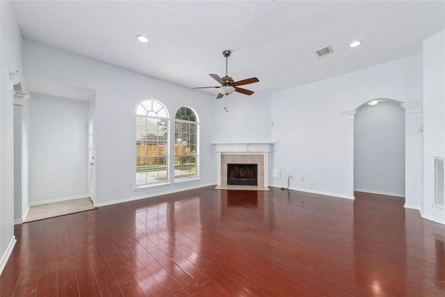 15010 Leila Oaks Lane, Houston, TX 77082