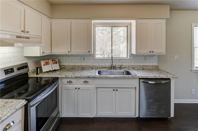 7423 Harris Avenue, Raytown, MO 64133