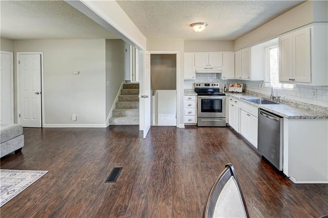 7423 Harris Avenue, Raytown, MO 64133