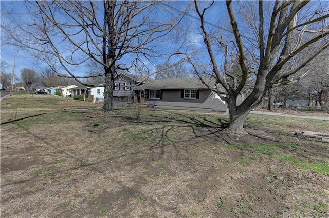 7423 Harris Avenue, Raytown, MO 64133