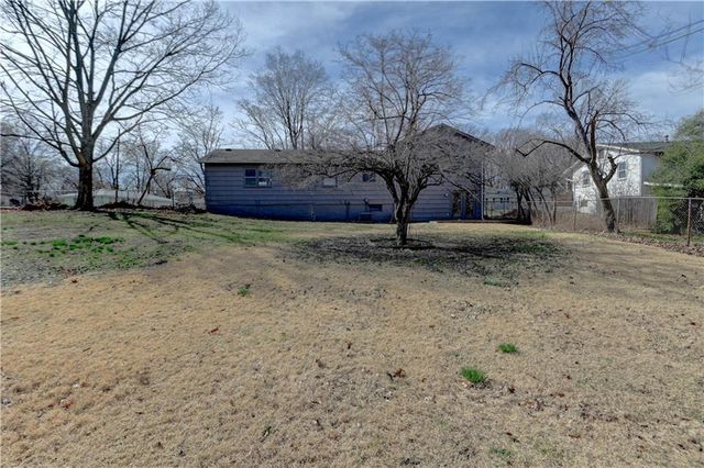 7423 Harris Avenue, Raytown, MO 64133