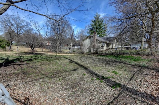 7423 Harris Avenue, Raytown, MO 64133