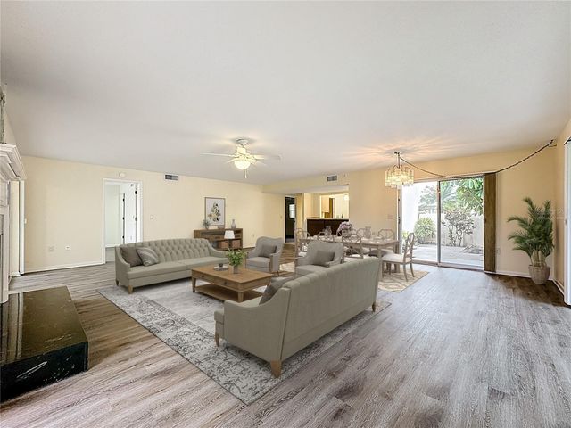 760 VILLAGE CIRCLE 109, Venice, FL 34292