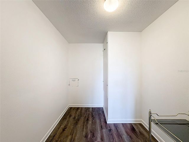 760 VILLAGE CIRCLE 109, Venice, FL 34292