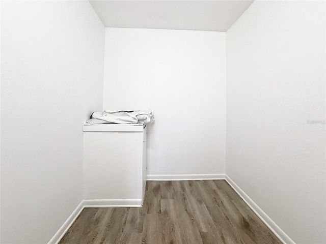 760 VILLAGE CIRCLE 109, Venice, FL 34292