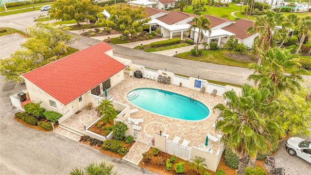 760 VILLAGE CIRCLE 109, Venice, FL 34292