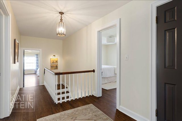 833 Gladstone Drive Se, East Grand Rapids, MI 49506