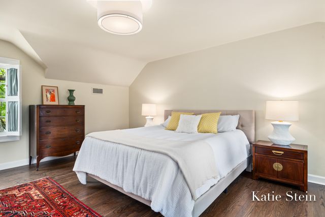 833 Gladstone Drive Se, East Grand Rapids, MI 49506
