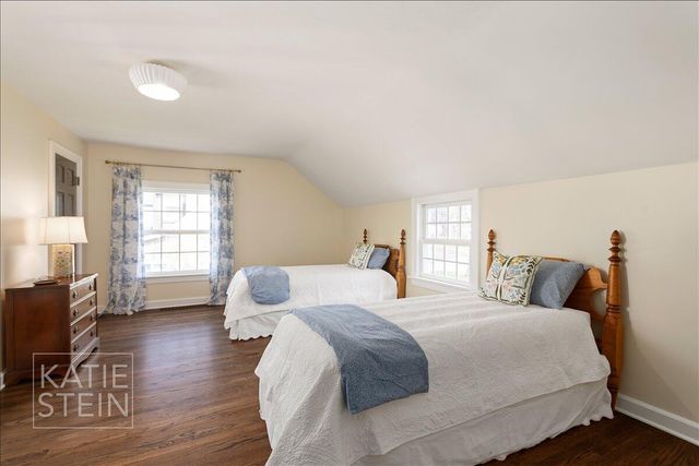 833 Gladstone Drive Se, East Grand Rapids, MI 49506