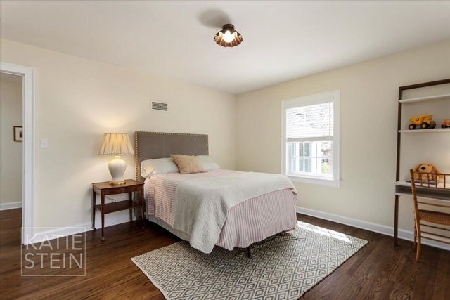 833 Gladstone Drive Se, East Grand Rapids, MI 49506
