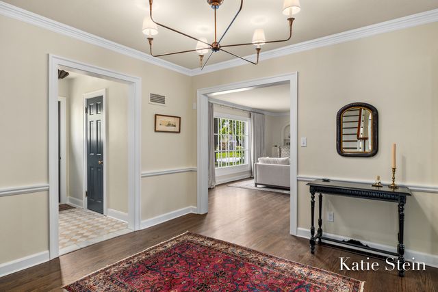 833 Gladstone Drive Se, East Grand Rapids, MI 49506