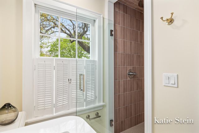 833 Gladstone Drive Se, East Grand Rapids, MI 49506