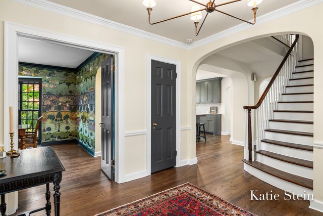 833 Gladstone Drive Se, East Grand Rapids, MI 49506