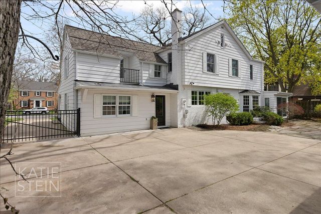 833 Gladstone Drive Se, East Grand Rapids, MI 49506