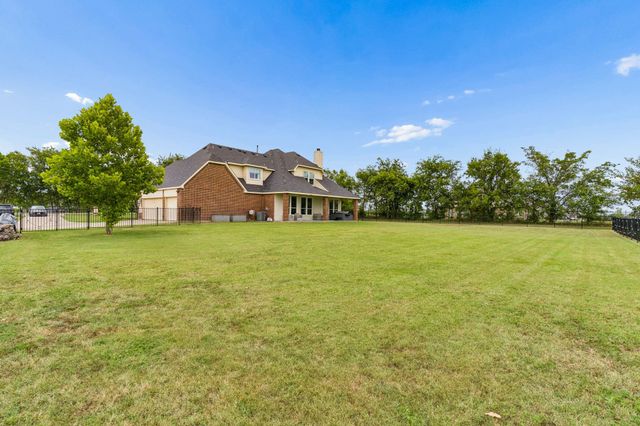1001 Pike Road, Gunter, TX 75058