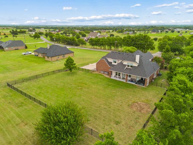 1001 Pike Road, Gunter, TX 75058