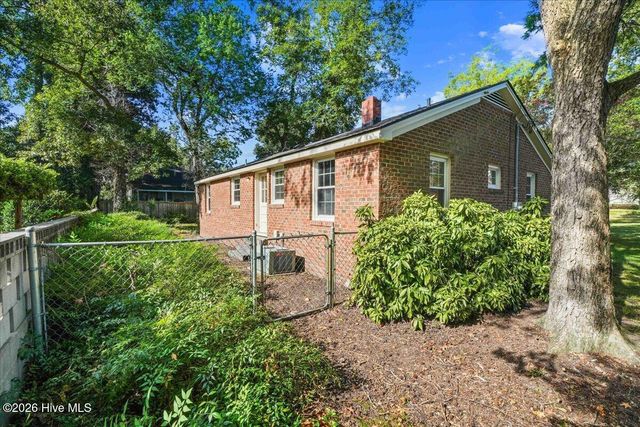 411 S 3rd Street, Smithfield, NC 27577