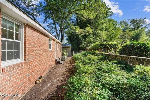 411 S 3rd Street, Smithfield, NC 27577