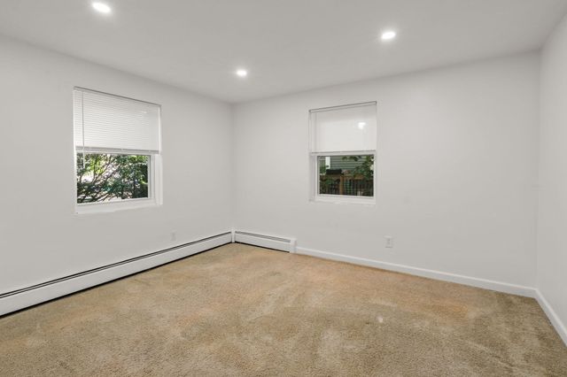 39 Montvale 8, Woburn, MA 01801