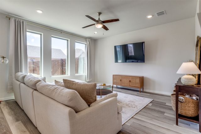 1813 Lakemont Drive, Van Alstyne, TX 75495