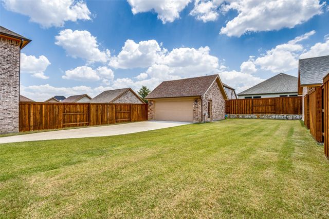1813 Lakemont Drive, Van Alstyne, TX 75495