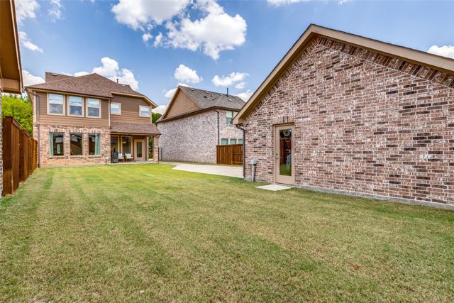 1813 Lakemont Drive, Van Alstyne, TX 75495